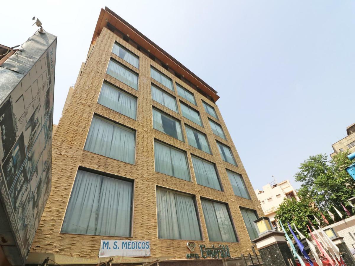 Hotel Emerald Calcutta Exterior foto