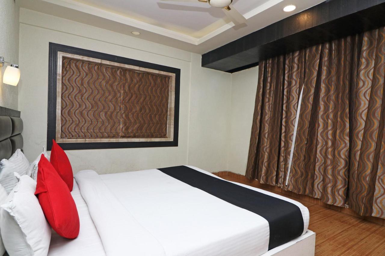 Hotel Emerald Calcutta Exterior foto
