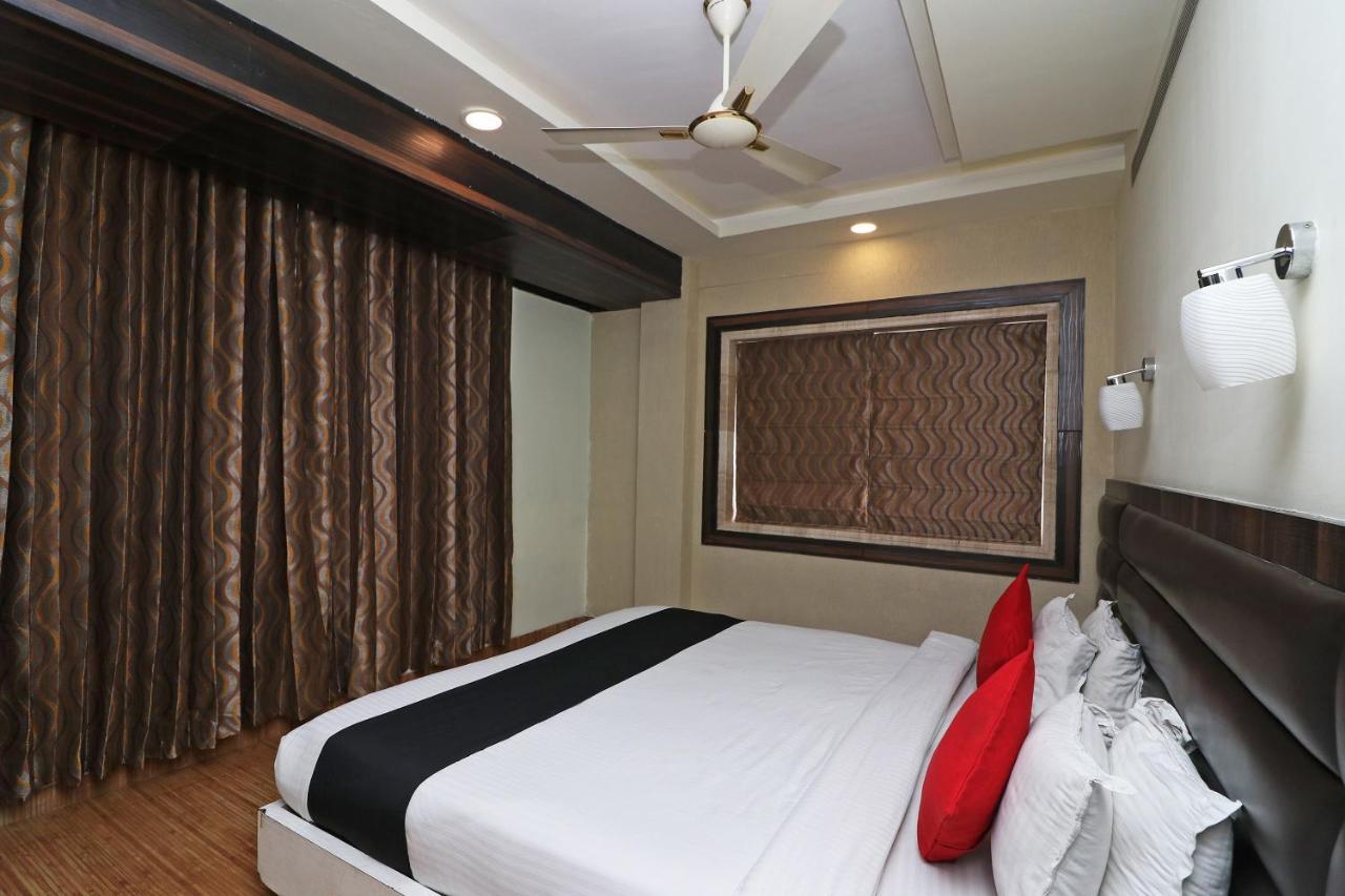 Hotel Emerald Calcutta Exterior foto