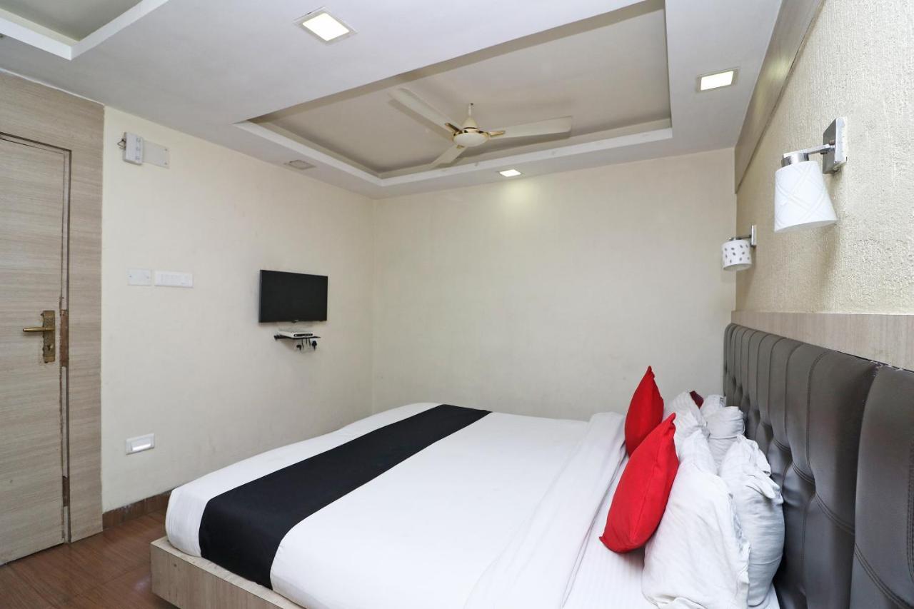 Hotel Emerald Calcutta Exterior foto
