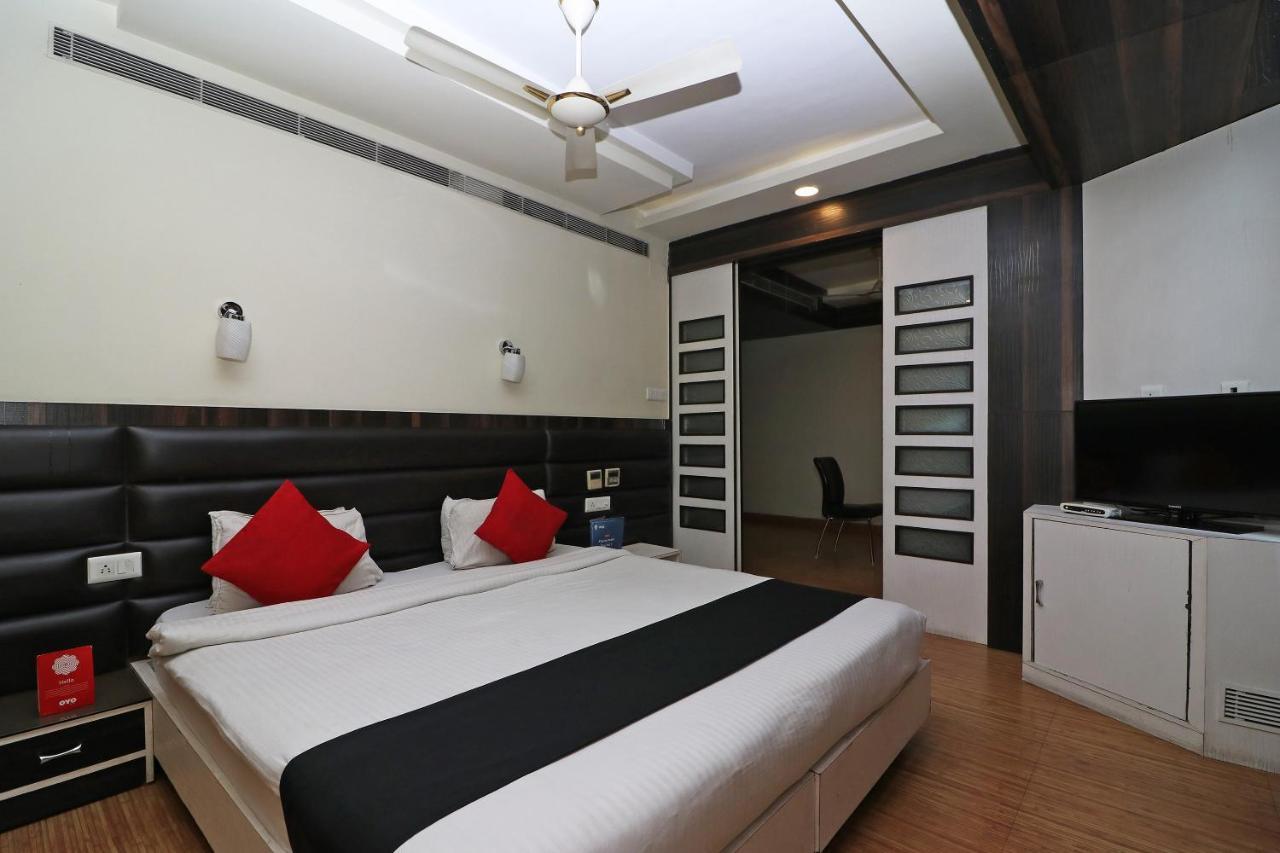 Hotel Emerald Calcutta Exterior foto